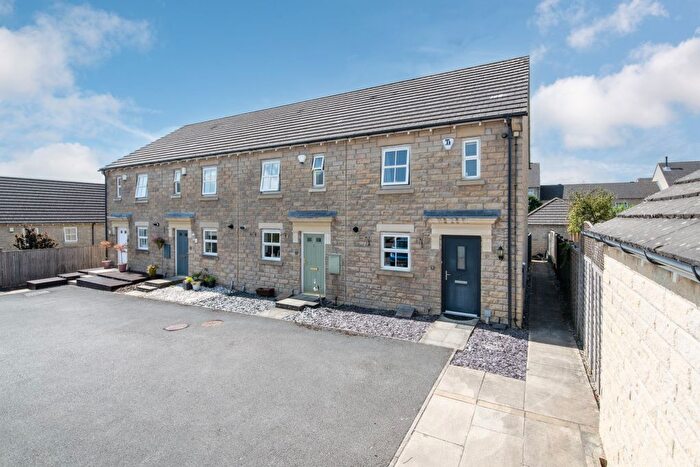 2 Bedroom End Of Terrace House For Sale In Knights Way, Gilstead, Bingley, West Yorkshire, BD16