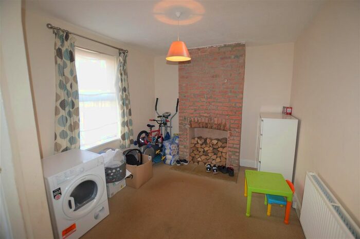 2 Bedroom Terraced House To Rent In Morse Street, Swindon, SN1