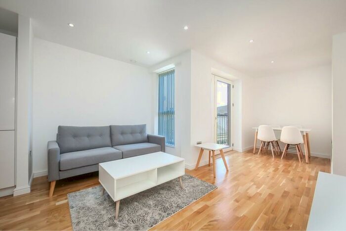1 Bedroom Apartment To Rent In Giles Court Tabernacle Gardens, E2