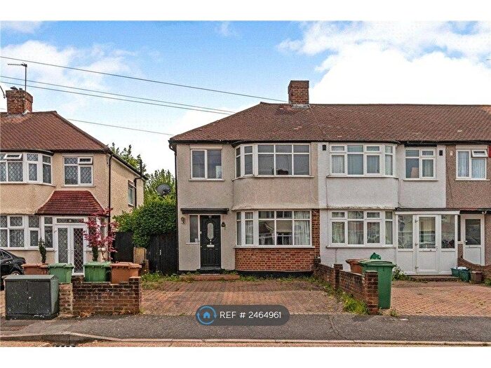 3 Bedroom End Of Terrace House To Rent In Alexandra Avenue, Sutton, SM1