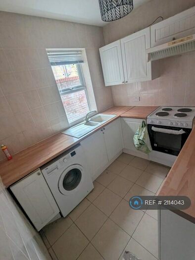 3 Bedroom Terraced House To Rent In Craven Street, Birkenhead, CH41