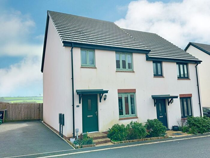 3 Bedroom Semi-Detached House For Sale In Parlour Meadow, Exmouth, EX8