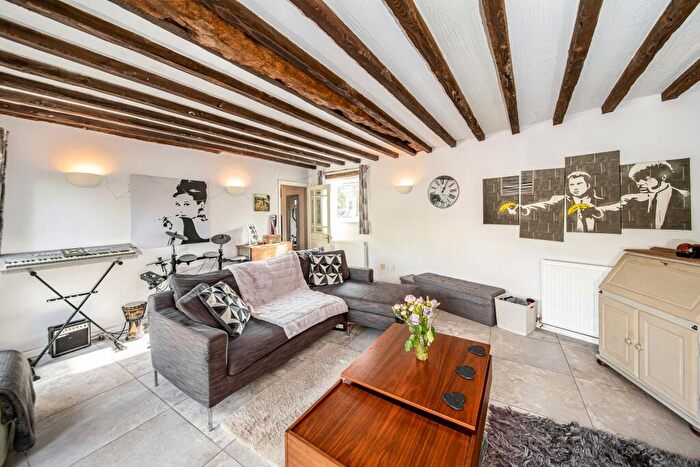 2 Bedroom Barn Conversion For Sale In Vicarage Road, Steventon, OX13