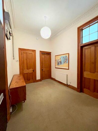 2 Bedroom Flat To Rent In Dumbarton Road, Partick, Glasgow, G11