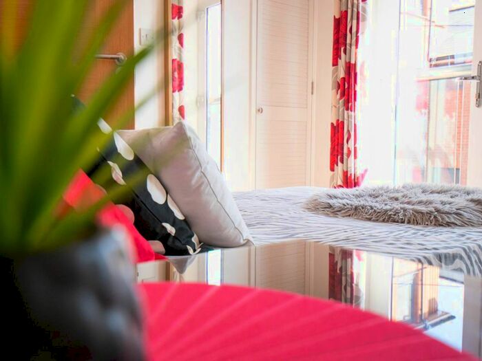 8 Bedroom Property To Rent In Saxton Court, Gillingham, Kent, ME7