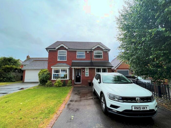 4 Bedroom Detached House To Rent In Thrupp Bridge, Wootton, Northampton, NN4