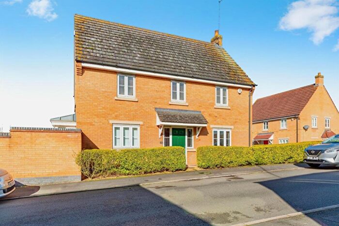 4 Bedroom Detached House For Sale In Brooks Close, Wootton, Northampton, NN4