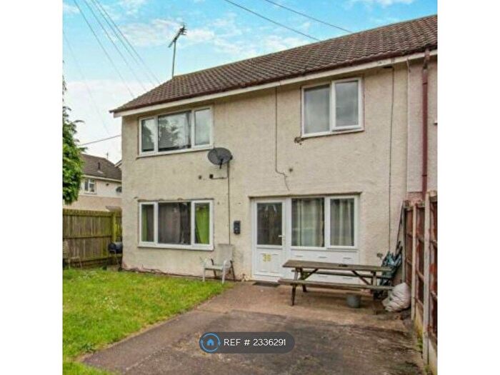 3 Bedroom Semi-Detached House To Rent In Manton Villas, Worksop, S80