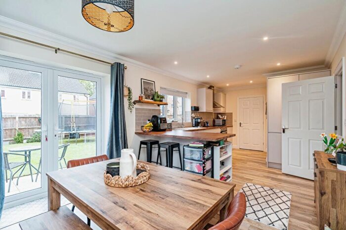 4 Bedroom Link Detached House For Sale In Hobart Drive, Little Plumstead, Norwich, Norfolk, NR13