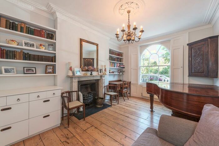 3 Bedroom Terraced House To Rent In Gibson Square London, N1