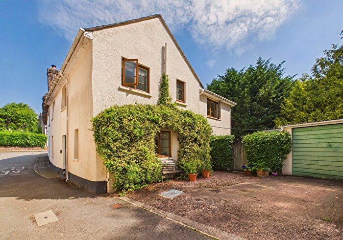 3 Bedroom Semi Detached House For Sale In The Square, Winkleigh, EX19