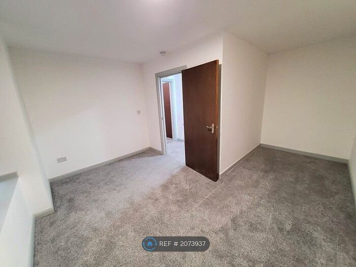1 Bedroom Flat To Rent In Drake Street, Rochdale, OL16