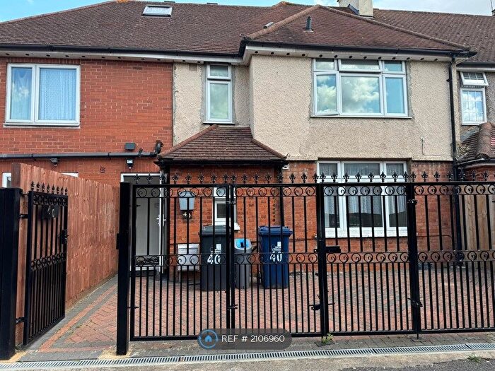 5 Bedroom Terraced House To Rent In Olive Road ( Bed Hmo House), London, W5