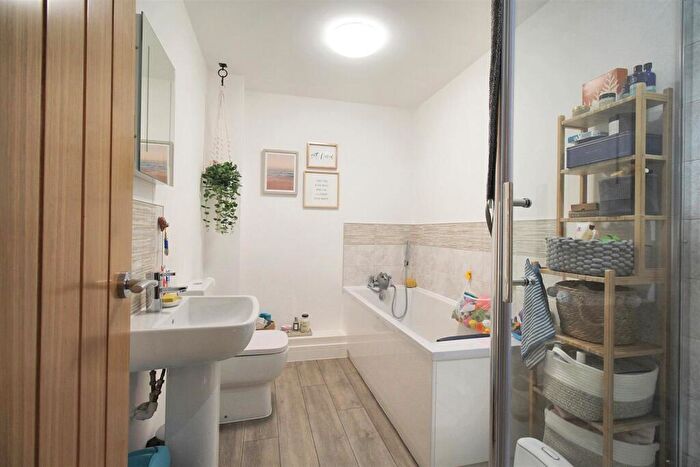 3 Bedroom End Of Terrace House For Sale In Gale Gardens, Aylsham, NR11