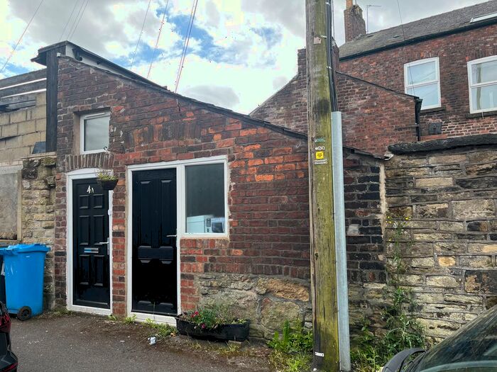 1 Bedroom Flat To Rent In Benyon Street, Oldham, OL4