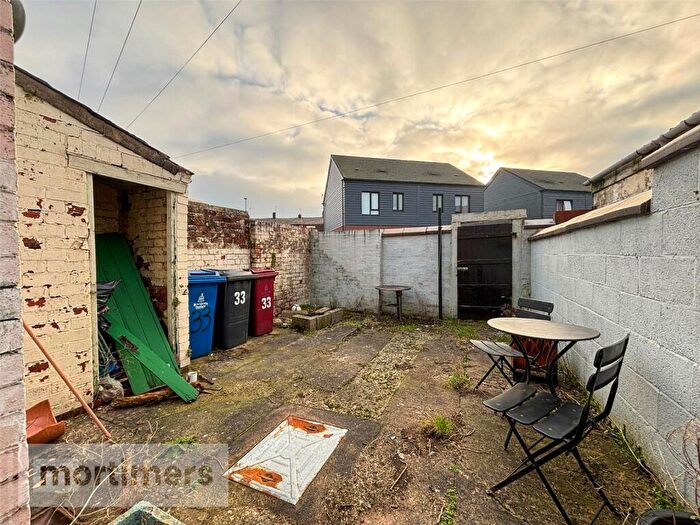 3 Bedroom Terraced House For Sale In Bonsall Street, Blackburn, Lancashire, BB2