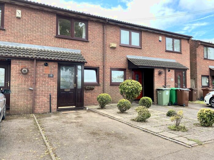 2 Bedroom House To Rent In Crest View, Nottingham, NG5
