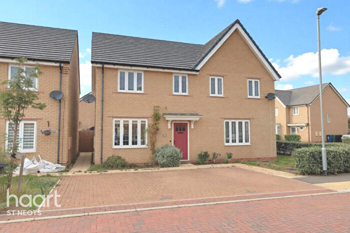 3 Bedroom Semi-Detached House For Sale In Glanville Crescent, Little Paxton, PE19