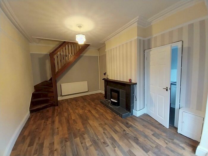Maisonette To Rent In Oxford Road, Acocks Green, Birmingham, B27