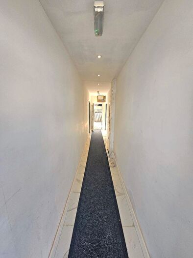 2 Bedroom Block Of Apartments For Sale In Stockport Road West, Bredbury, Stockport, SK6