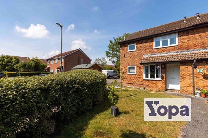 1 Bedroom End Of Terrace House For Sale In Yarrow Way, Southampton, SO31
