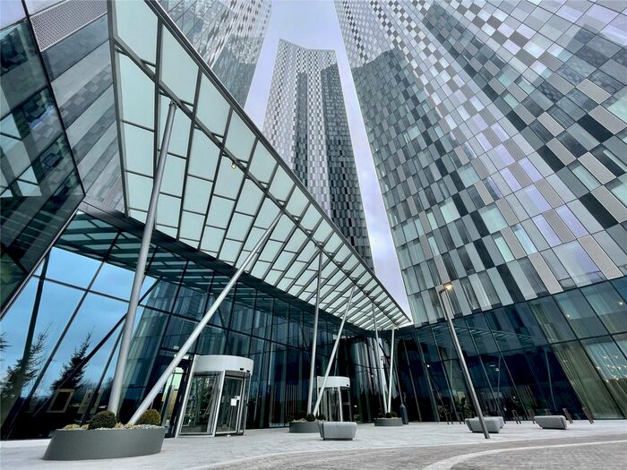 3 Bedroom Flat To Rent In East Tower, Deansgate Square, Owen Street, Manchester, M15