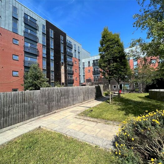 2 Bedroom Flat To Rent In Carriage Grove, Bootle, Merseyside, L20