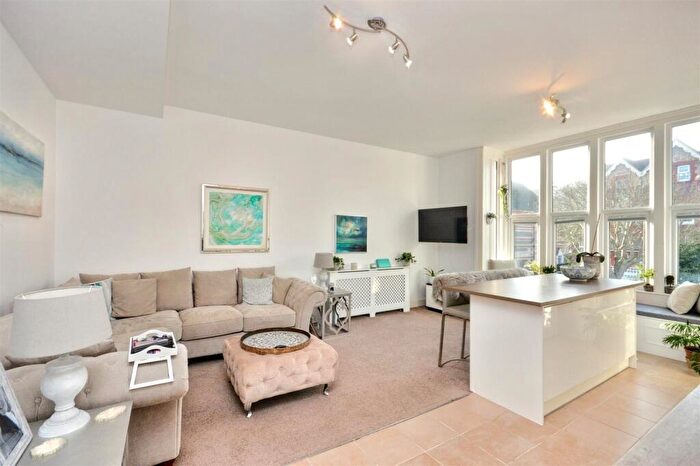2 Bedroom Flat For Sale In Eversfield Road, Eastbourne, BN21