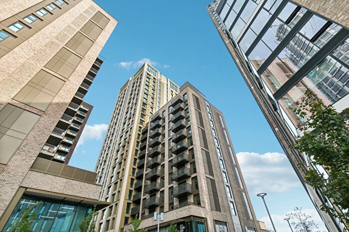 1 Bedroom Flat To Rent In Artisan Pointn, Victoria Road, W3