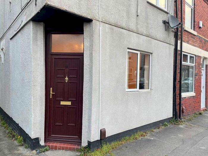 1 Bedroom Flat To Rent In Keeling Street, Wolstanton, Newcastle, Staffordshire, ST5