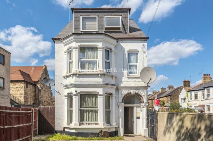 1 Bedroom Flat To Rent In Nether Street London, N12