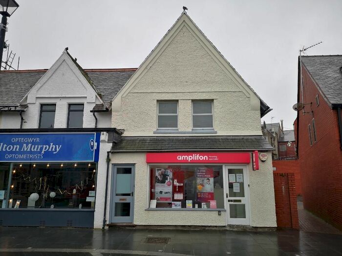 1 Bedroom Flat To Rent In Sea View Road, Colwyn Bay, LL29