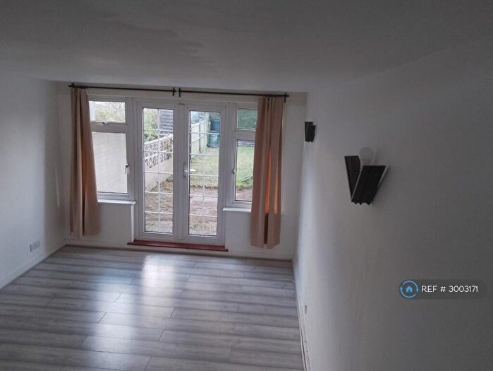 3 Bedroom Terraced House To Rent In Aluric Road, London, RM16