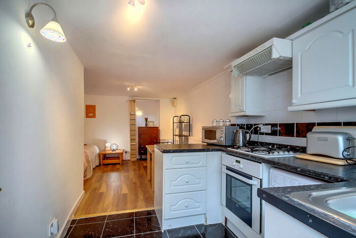 Apartment To Rent In Junction Road, Tufnell Park, London, N19