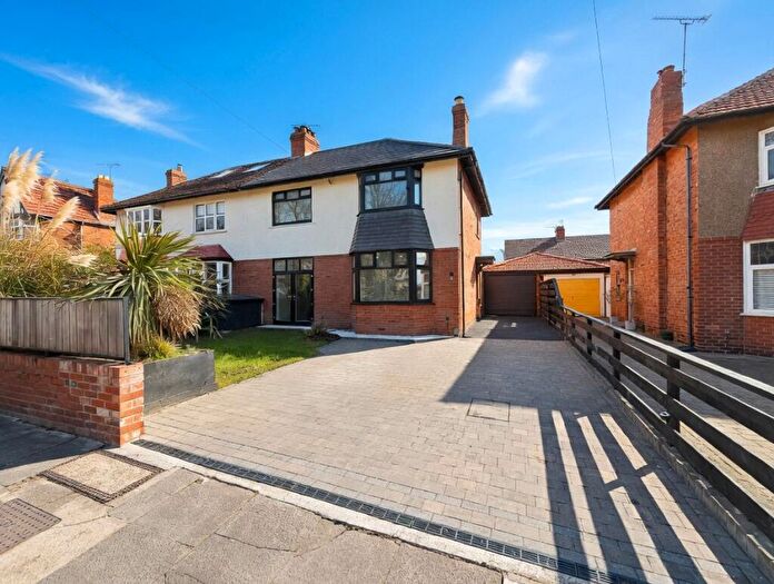 3 Bedroom Semi Detached House For Sale In Mast Lane, Cullercoats, NE30