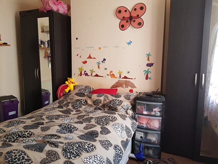 2 Bedroom Flat To Rent In Headstone Road, Harrow, HA1