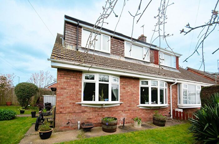 5 Bedroom Semi-Detached Bungalow For Sale In Seymour Road, Keyingham, HU12