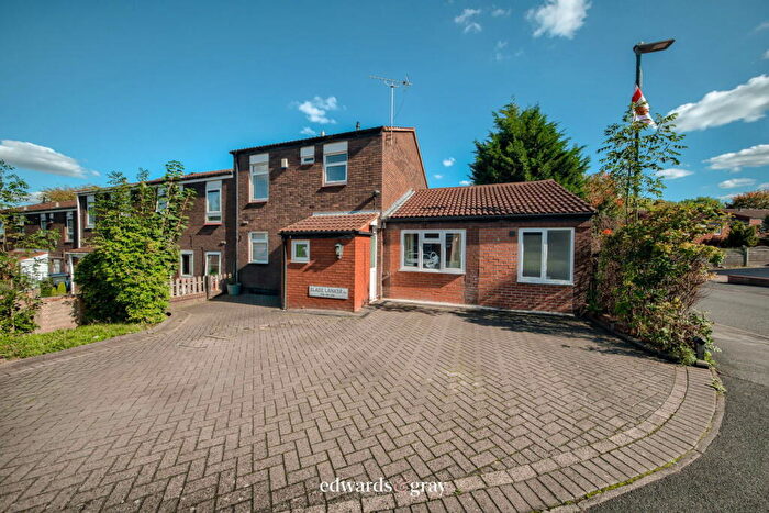 4 Bedroom End Of Terrace House For Sale In Slade Lanker, Shard End, Birmingham, B34