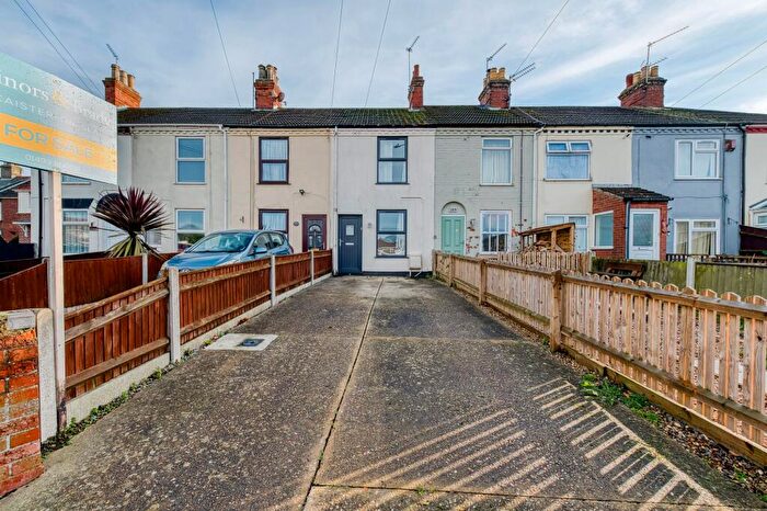 3 Bedroom Terraced House For Sale In Beccles Road, Gorleston, NR31