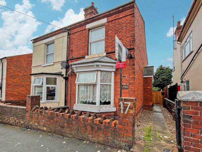 1 Bedroom Flat To Rent In Waverley Street, Dudley, DY2