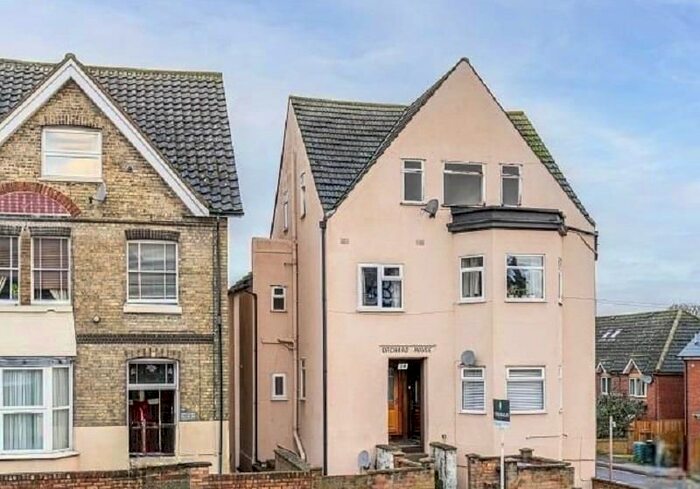 3 Bedroom Flat To Rent In Orchard House, Old North Rd, Royston, SG8