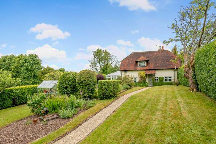 3 Bedroom Character Property For Sale In Shalden Village, GU34