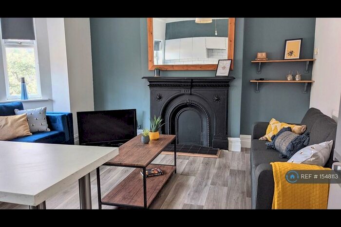 9 Bedroom Terraced House To Rent In Osbourne Road, Manchester, M19