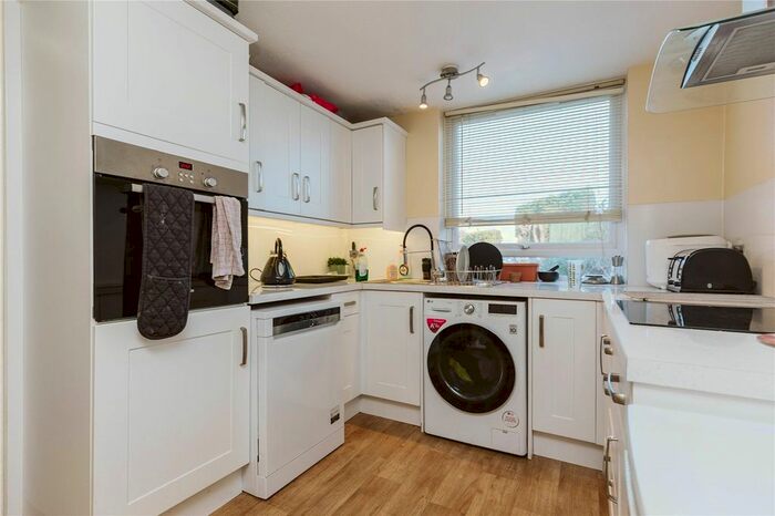 3 Bedroom End Of Terrace House To Rent In Ducie Road, Lawrence Hill, Bristol, BS5