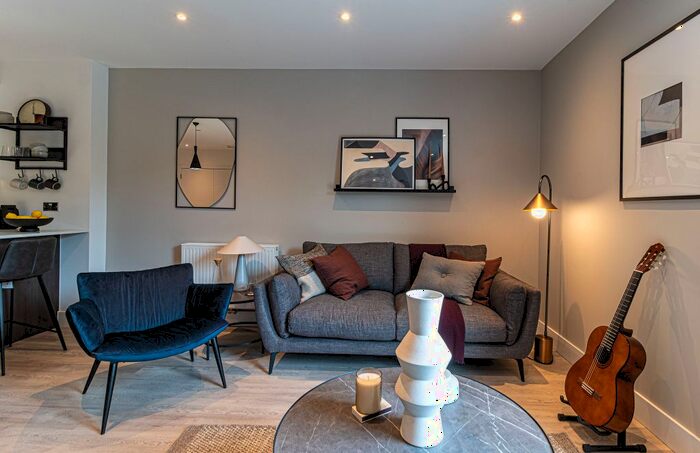 2 Bedroom Flat To Rent In Ascot Road, Watford, WD18