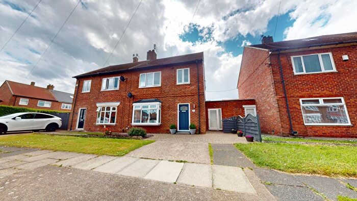 3 Bedroom Semi-Detached House For Sale In Thornholme Avenue, South Shields, Tyne And Wear, NE34