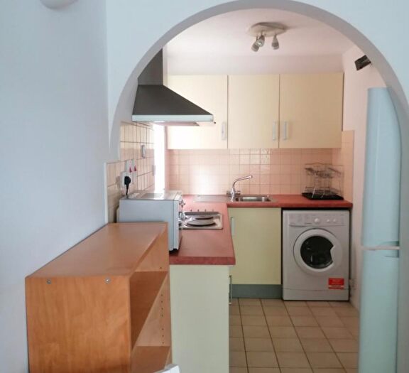 Apartment To Rent In Harp Island Close, Neasden, NW10