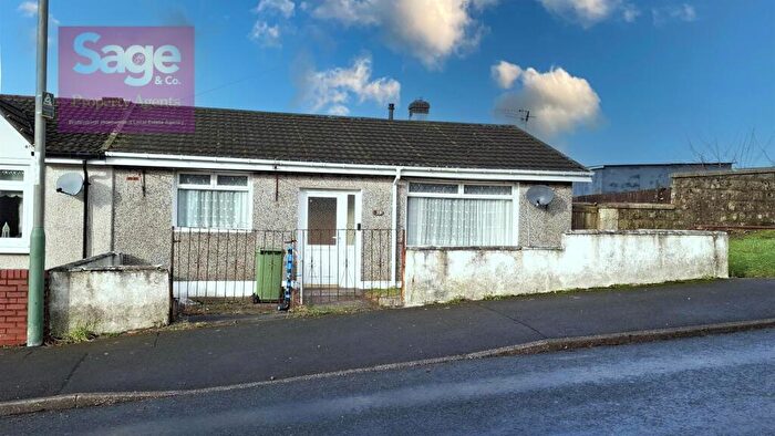 3 Bedroom Semi-Detached Bungalow For Sale In Old Pant Road, Newbridge, Newport, NP11