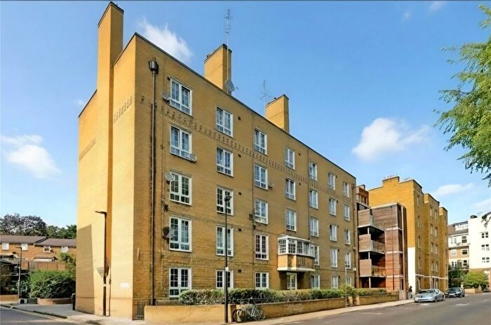 3 Bedroom Flat For Sale In Malay House, Prusom Street, London, Greater London, E1W