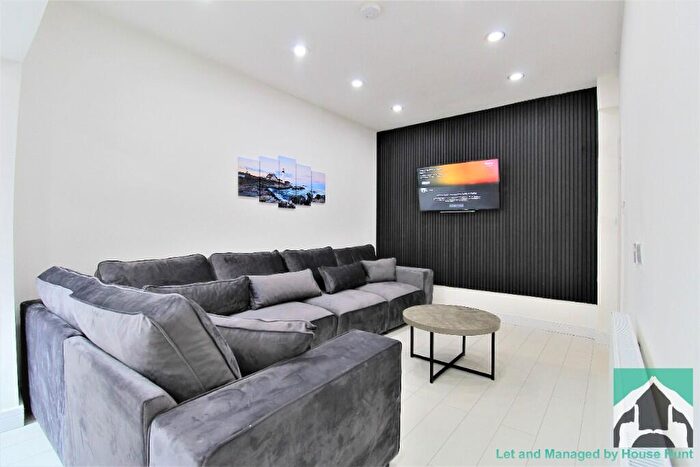 8 Bedroom Terraced House To Rent In Heeley Road, Birmingham, B29